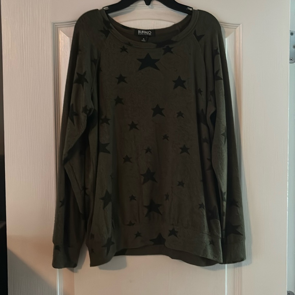 Buffalo top. Green with black stars. Hardly worn